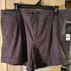 Daisy Fuentes shorts size 14